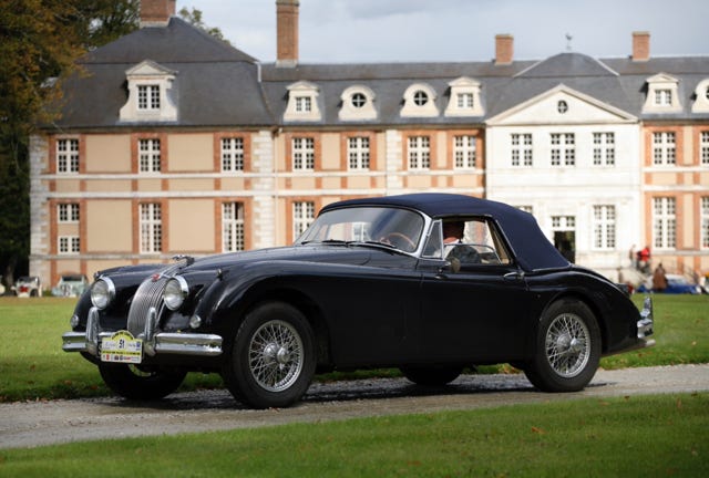 Belle auto à Argeronne